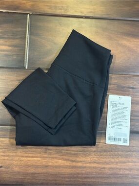 Women’s Lululemon Wunder Train HR Tight 28" Size: 6